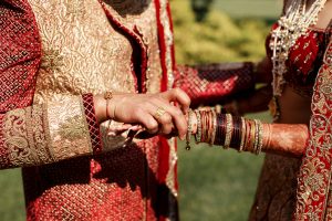 Nri shaadi usa couple hand closup